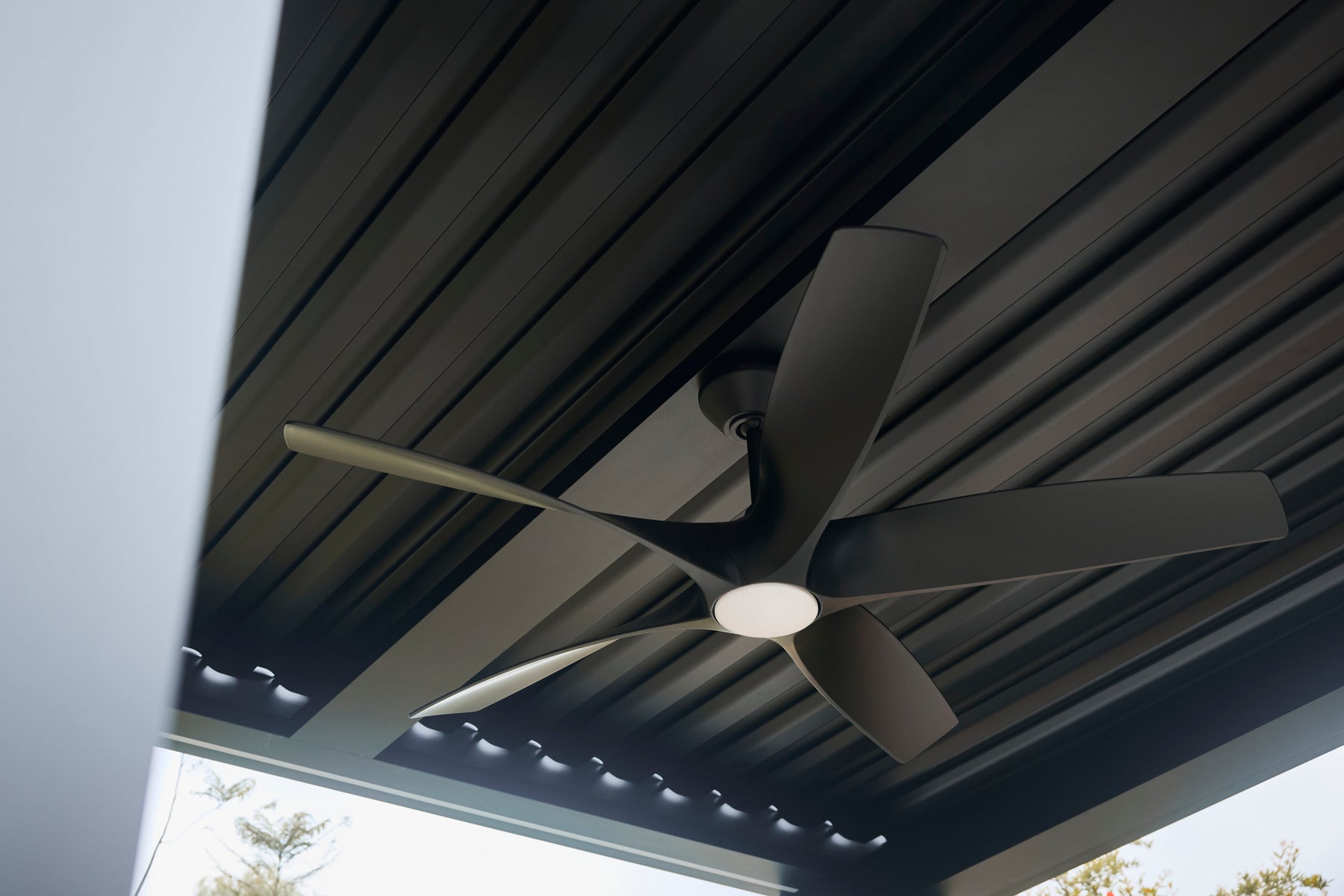 Motorized Louvered Pergola: Your Complete Los Angeles Guide for 2026