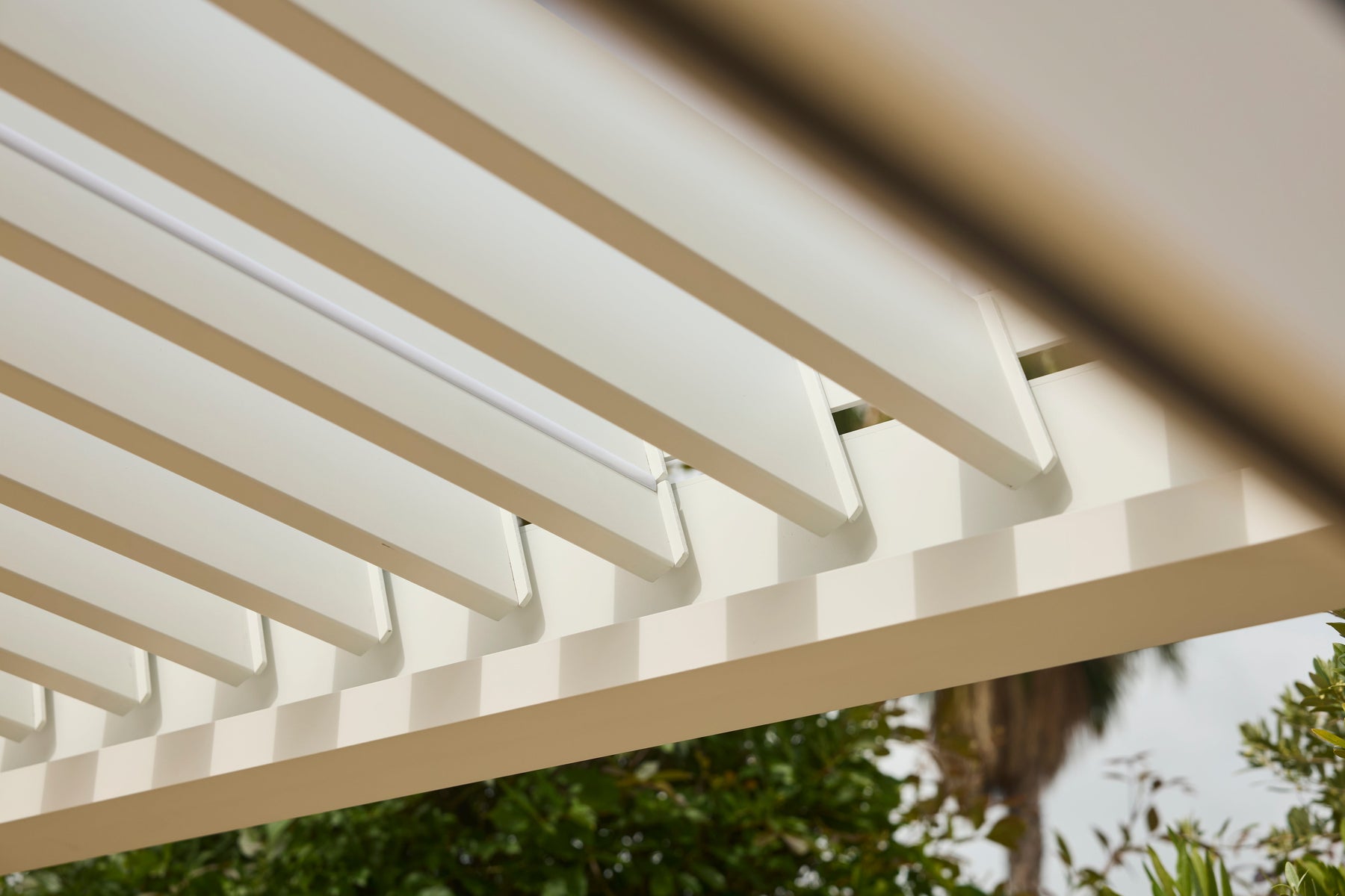 Marina del Rey Boat Owners: Louvered Roof Pergolas Save $6,240 Annual Storage Fees While Preventing $8,500 Sun Damage Through Adjustable Marine Vessel Protection 2026 - pergolacave