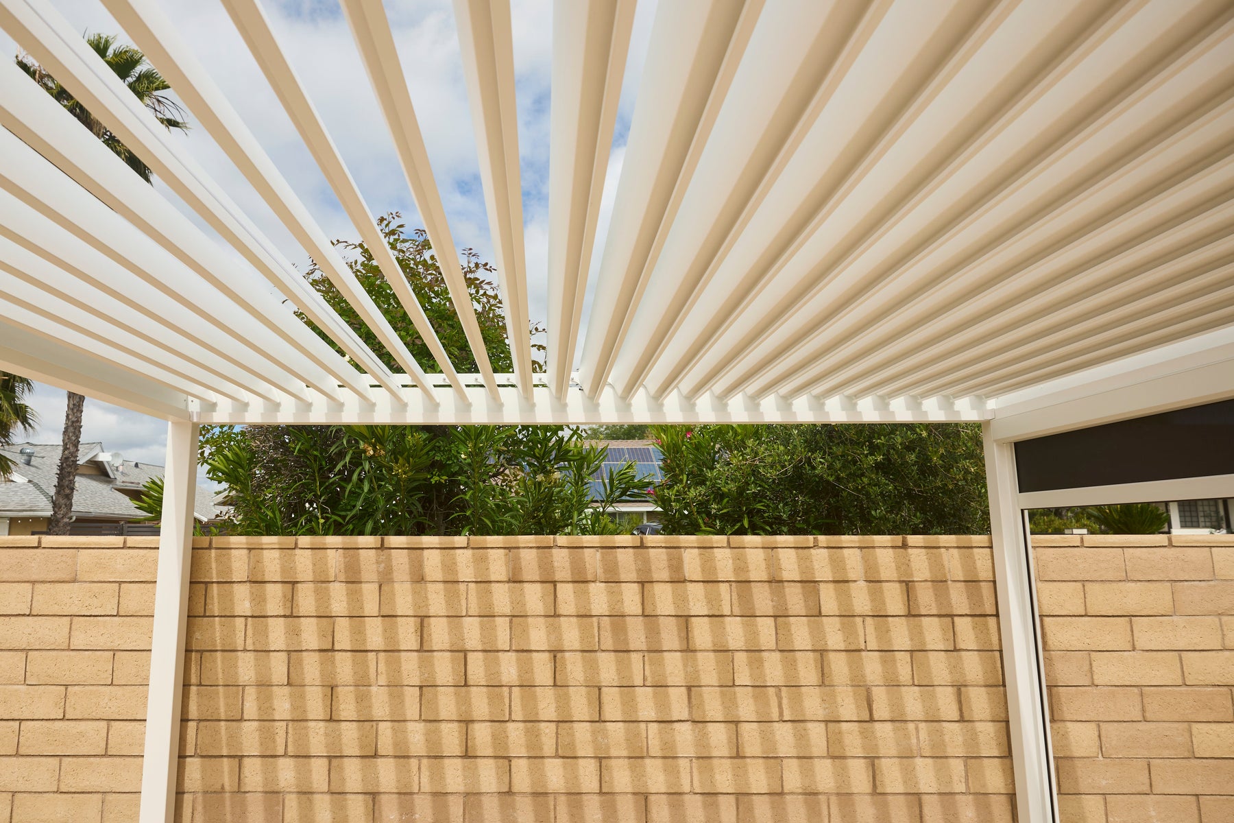 Pergola Contractor: Complete Hiring Guide - pergolacave