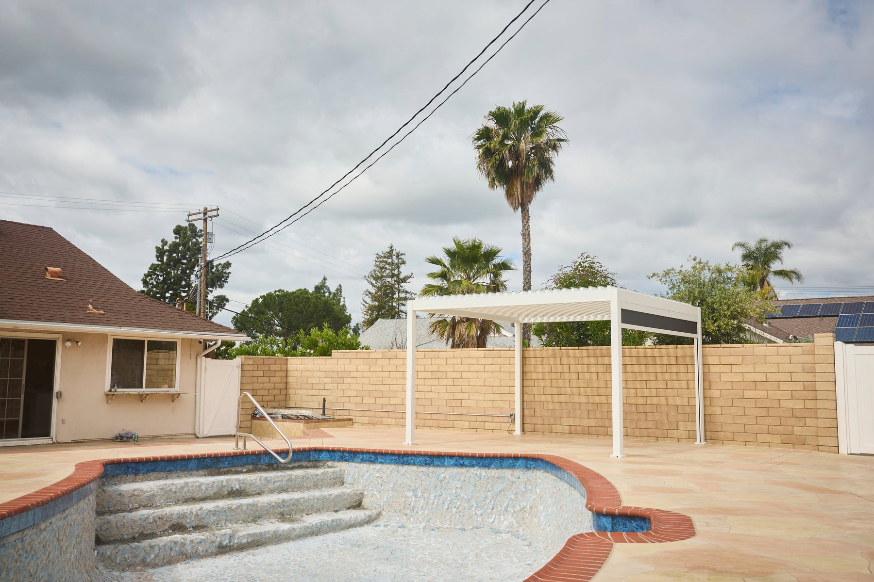 Pergola Glendale CA: Complete Guide to Motorized Outdoor Living in the Jewel City - pergolacave