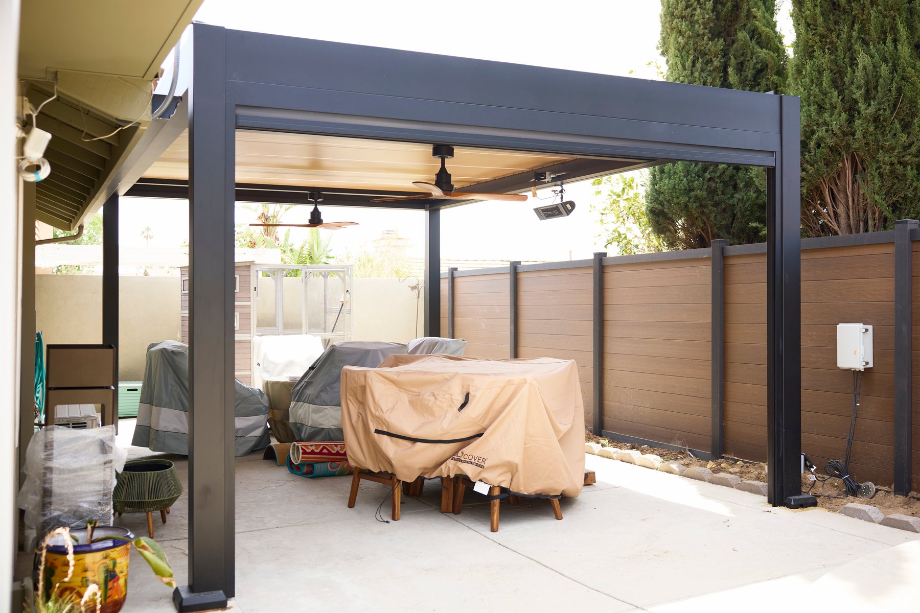 Pergola Roof System: Complete Guide to Roofing Options for Los Angeles - pergolacave