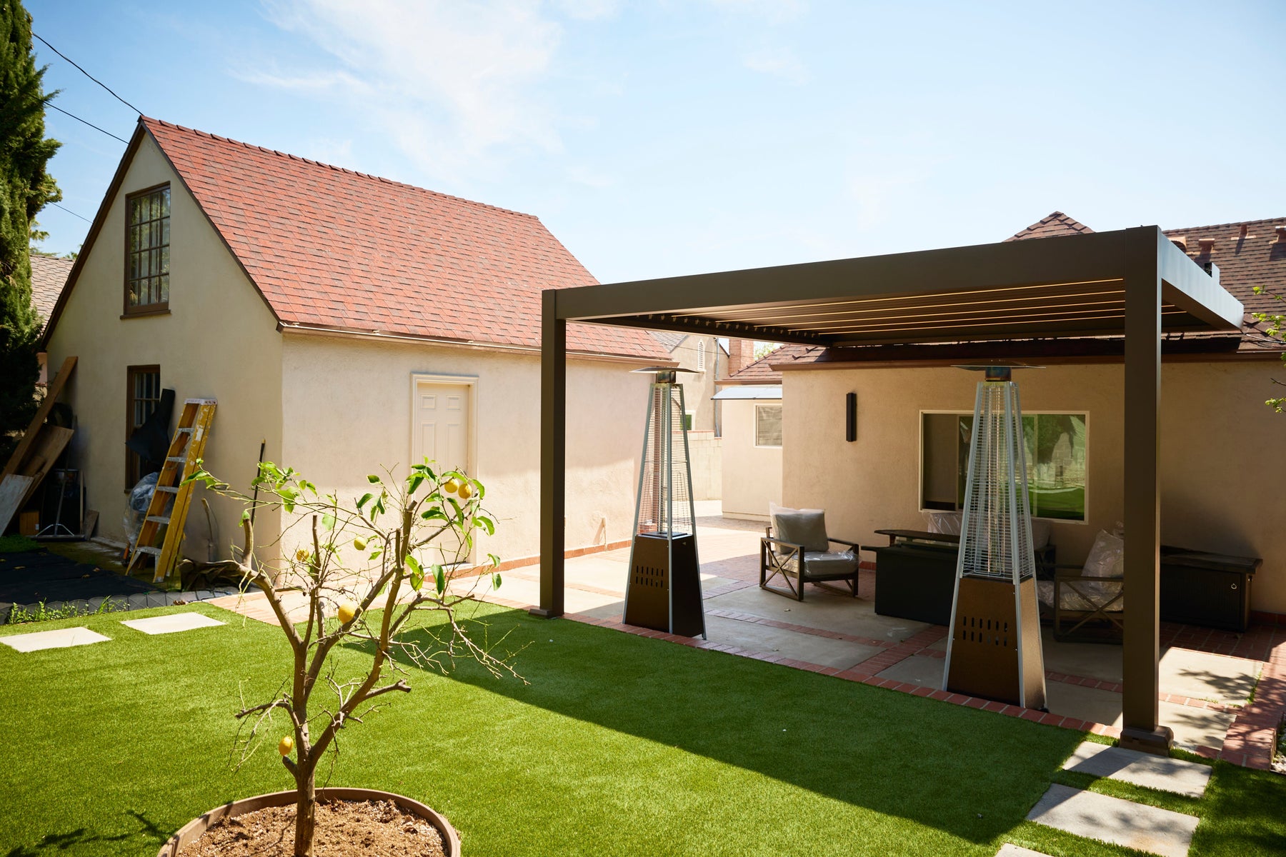 Studio City Licensed Therapists: HIPAA-Compliant Outdoor Living Space Pergola Practices Generate $185K-$340K Annual Revenue While Avoiding $50K Privacy Violation Fines 2026 - pergolacave